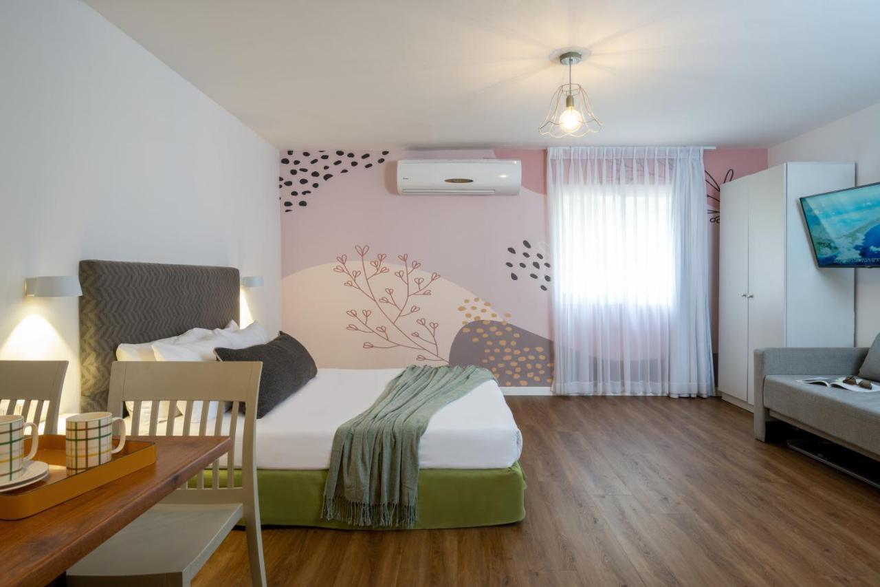 Travel Hotel Eilon Elon Екстериор снимка