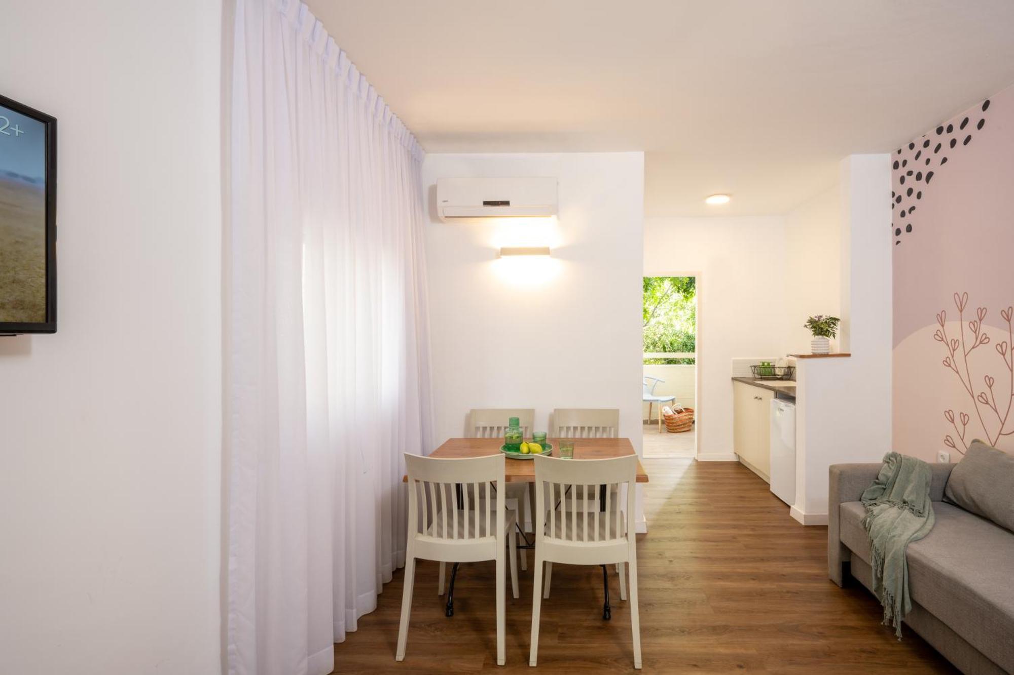 Travel Hotel Eilon Elon Стая снимка