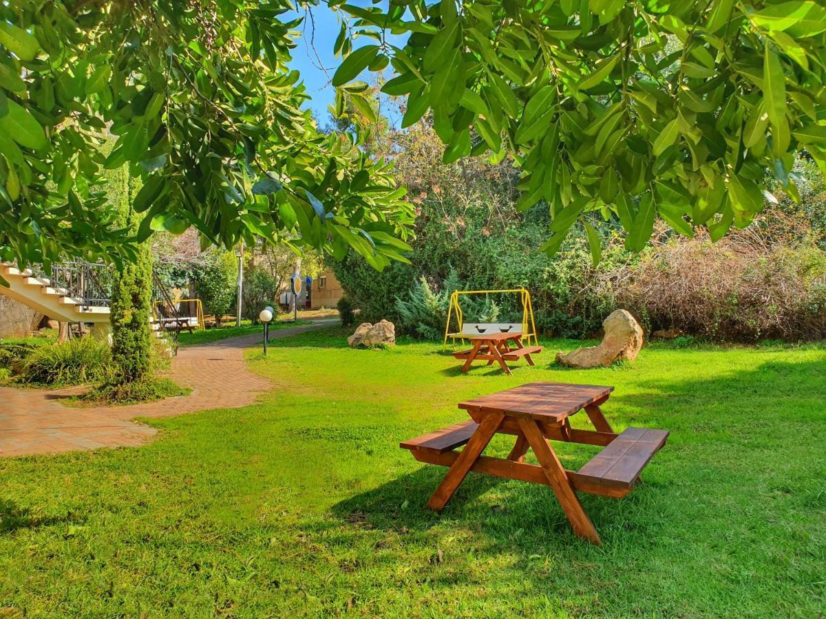 Travel Hotel Eilon Elon Екстериор снимка